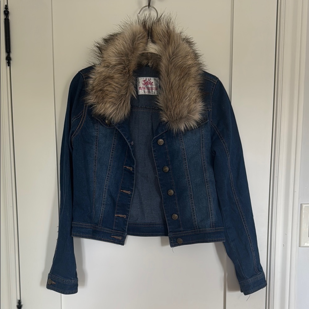 Jean Jacket with REMOVABLE Faux Fur Collar